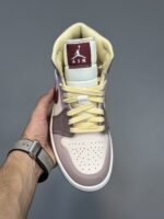 کتونی جردن وان ساقدار کرم قهوه ای کالباسی Air Jordan 1 Mid Dark Pony Smoky Mauve - Image 3