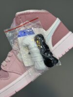 کتونی جردن وان ساقدار صورتی Air Jordan 1 High - Image 5
