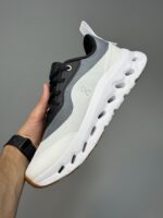 کتونی آن رانینگ کلودتیلت سفید خاکستری مشکی On Running Cloudtilt 2 LOEWE Grey & Black - Image 4