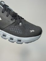 کتونی آن رانینگ مشکی طوسی On Running Cloud X4 - Image 6