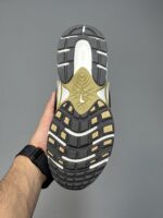نایک وی فایو آر ان آر متالیک بژ Nike V5 RNR Parachute Beige Metallic Pewter - Image 5