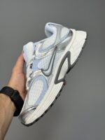 نایک وی فایو آر ان آر سفید طوسی آبی آسمانی Nike V5 RNR Summit White Blue Smoke Grey - Image 4