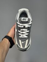 کتونی نایک اینیشیتور خاکستری بژ Nike Initiator Grey Beige - Image 3