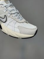کتونی نایک وی تو کی ران Nike V2K Run Summit White Light Orewood Brown - Image 6