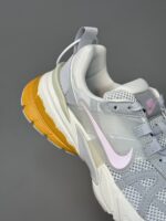کتونی نایک وی تو کی ران خاکستری خردلی Nike V2K Run - Image 6
