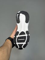 کتونی نایک وومرو 18 مشکی سفید Nike Vomero 18 Black White - Image 4