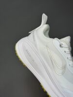 کتونی نایک وومرو 18 سفید Nike Vomero 18 White - Image 6
