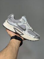 نایک وی فایو آر ان آر طوسی کرم Nike V5 RNR Gray - Image 2