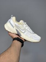 کتونی نایک وی تو کی ران سفید شیری Nike V2K Run Pale Ivory - Image 2