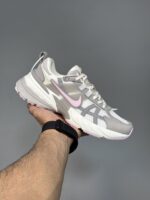 کتونی نایک وی تو کی ران خاکستری صورتی Nike V2K Run Grey and Pink - Image 2
