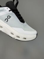 کتونی آن رانینگ کلودنوا سفید مشکی On Running Cloudnova X White & Black - Image 6
