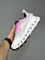 کتونی آن رانینگ کلودتیلت 2 لوئه‌وه صورتی سفید On Running Cloudtilt 2 LOEWE Pink White - Image 4
