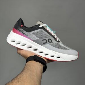 کتونی آن رانینگ کلودسرفر نکست مشکی سفید صورتی On Running Cloudsurfer Next Black White Pink