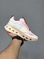 کتونی آن رانینگ کلودنوا کرم صورتی خاکستری On Running Cloudnova X Beige & Grey - Image 2